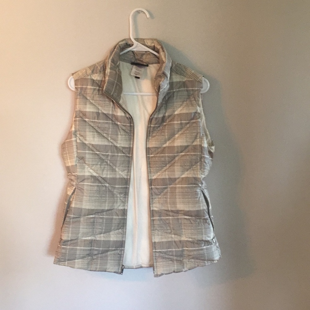Cute Patagonia vest!